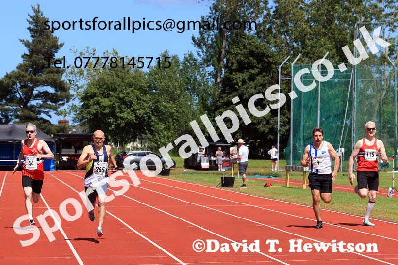 Mens 200 metres, 2024 NE Masters Track and Field Champs., Monkton Stadium, Jarrow.  Photo: David T. Hewitson/Sports for All Pics